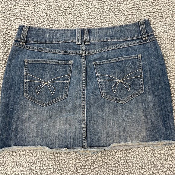 ELLE DENIM DISTRESSED SKIRT - Picture 2 of 5